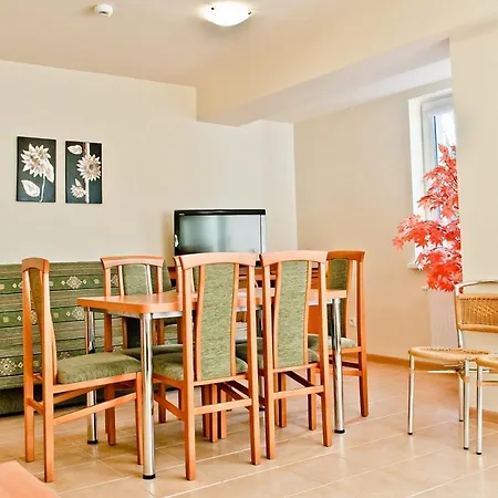 Osrodek Wczasowy Bursztyn リゾート 3*